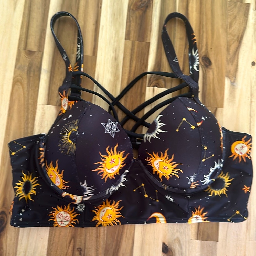 Fitted Large bikini top